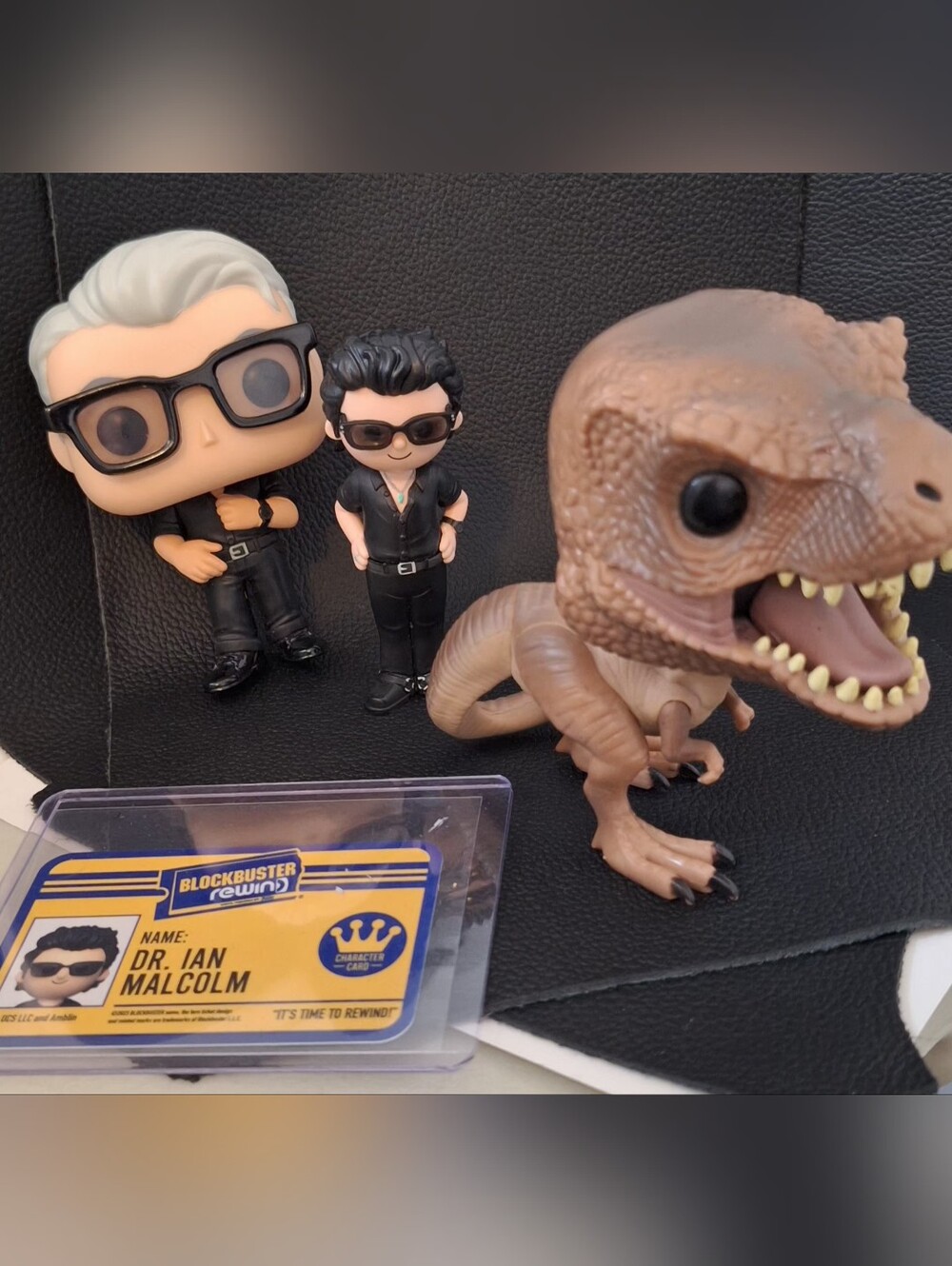 Funko Jurassic Brown Dinosaur and Dr.Ian Malcolm Pop! Figure Set Blockbuster NB